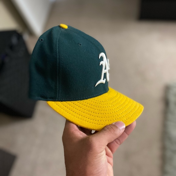 A's New Era fitted hat - Picture 3 of 4
